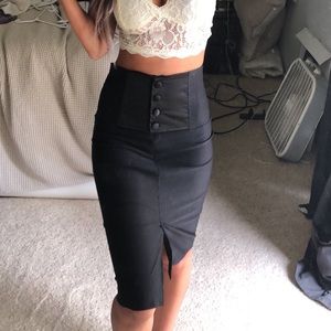 Charlotte Russe - Black High-Waisted Pencil Skirt